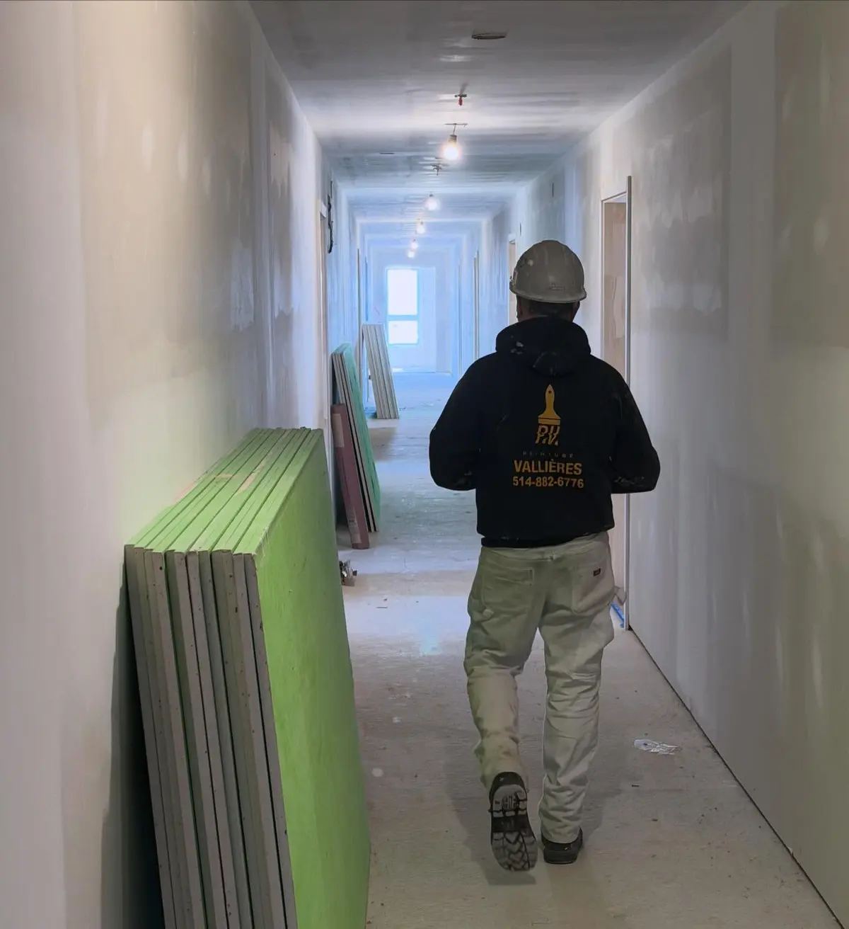 Painting work in a renovation context